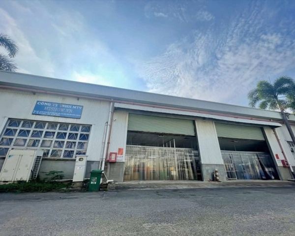 This is our factory — Mishow